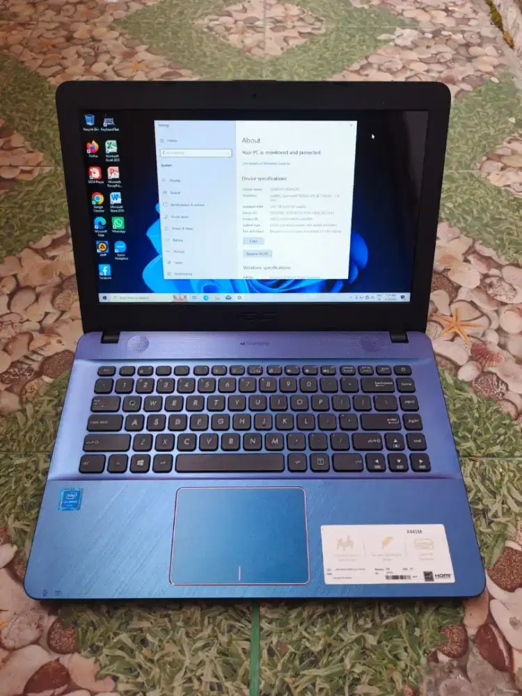 Laptop Asus Ram 4gb ddr4 hdd 1000gb siap pake mulus terawat(bs nego)