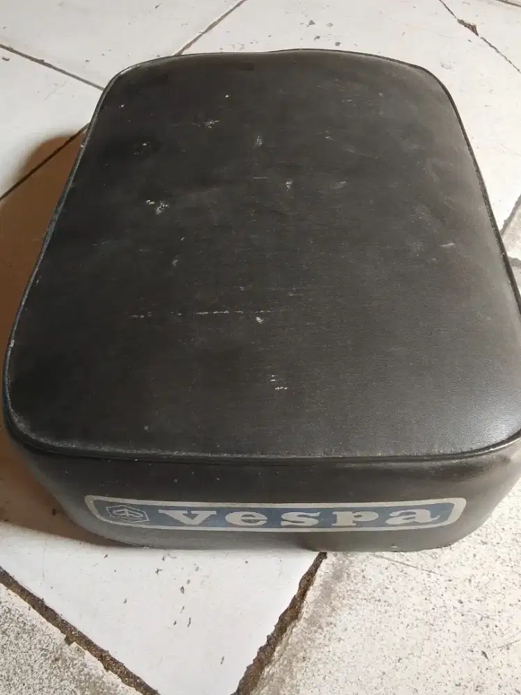Jok terpisa vespa