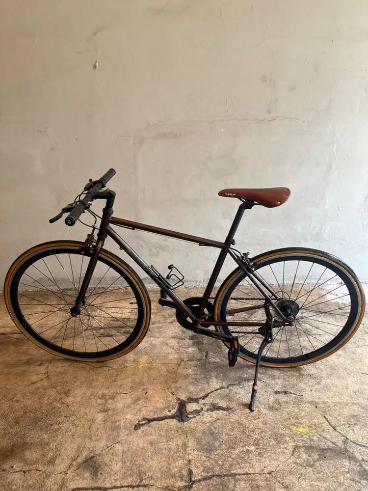 Sepeda united slick 700