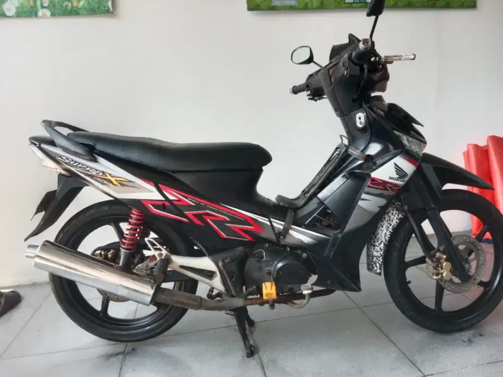 Supra 125 hitam
