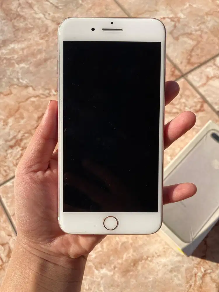 FOR SALE IPHONE 7+ 128 GB (ROSE GOLD)