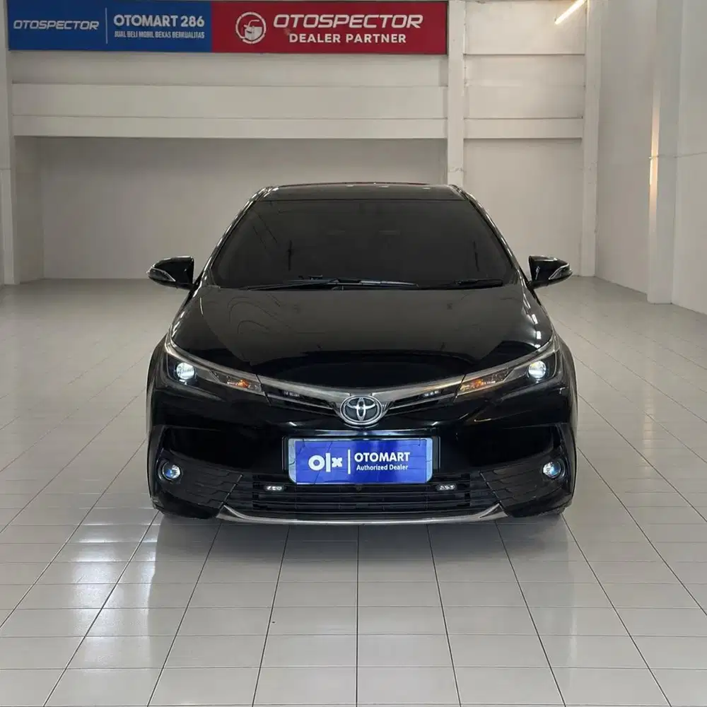 KM60 TOYOTA 2019 COROLLA ALTIS 1.8 V A/T HITAM MEWAH OTOMART  KENJERAN