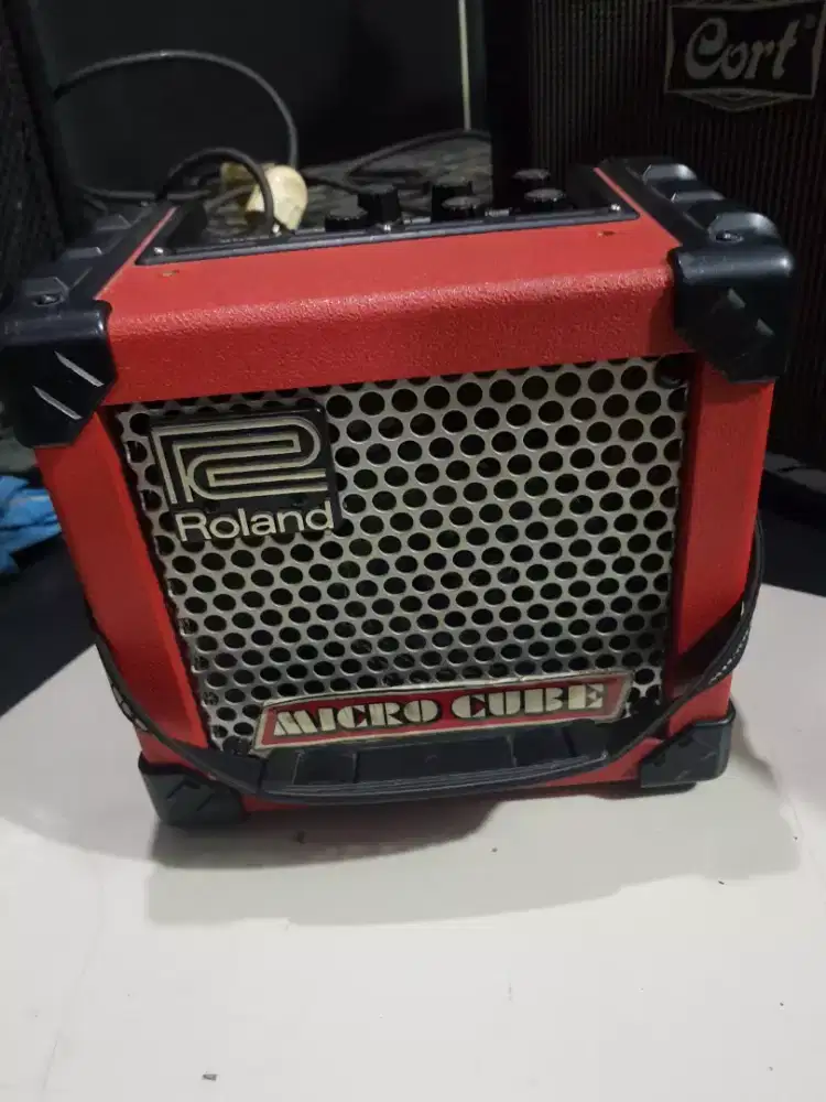 Ampli gitar buat di kamar Roland microcube bisa pake batre