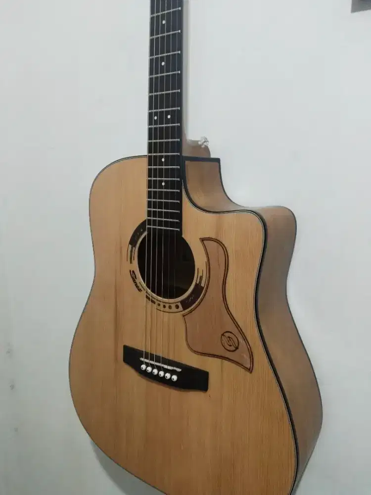 Gitar akustik SANEZ TOP SOLID Pre-amp Fishman