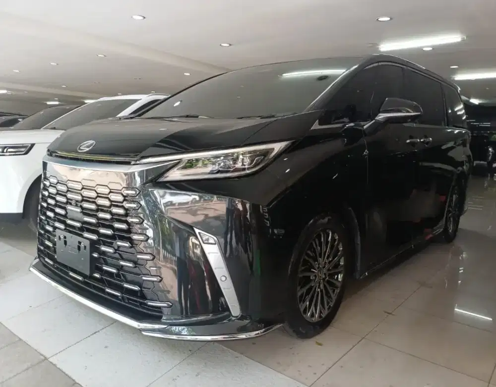 [ KM 3 RB ] LEXUS LM350 HYBRID 7 SEATER 2024