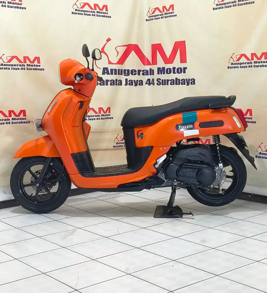 Am Barata Km 9 ribu Yamaha Fazzio 125 Neo Tahun 2023 orange