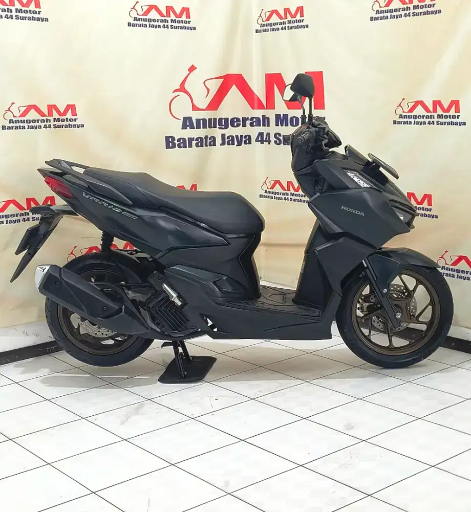 Tersedia Km 15 Ribu Honda vario 160 Abs tahun 2024 Hitam Doff