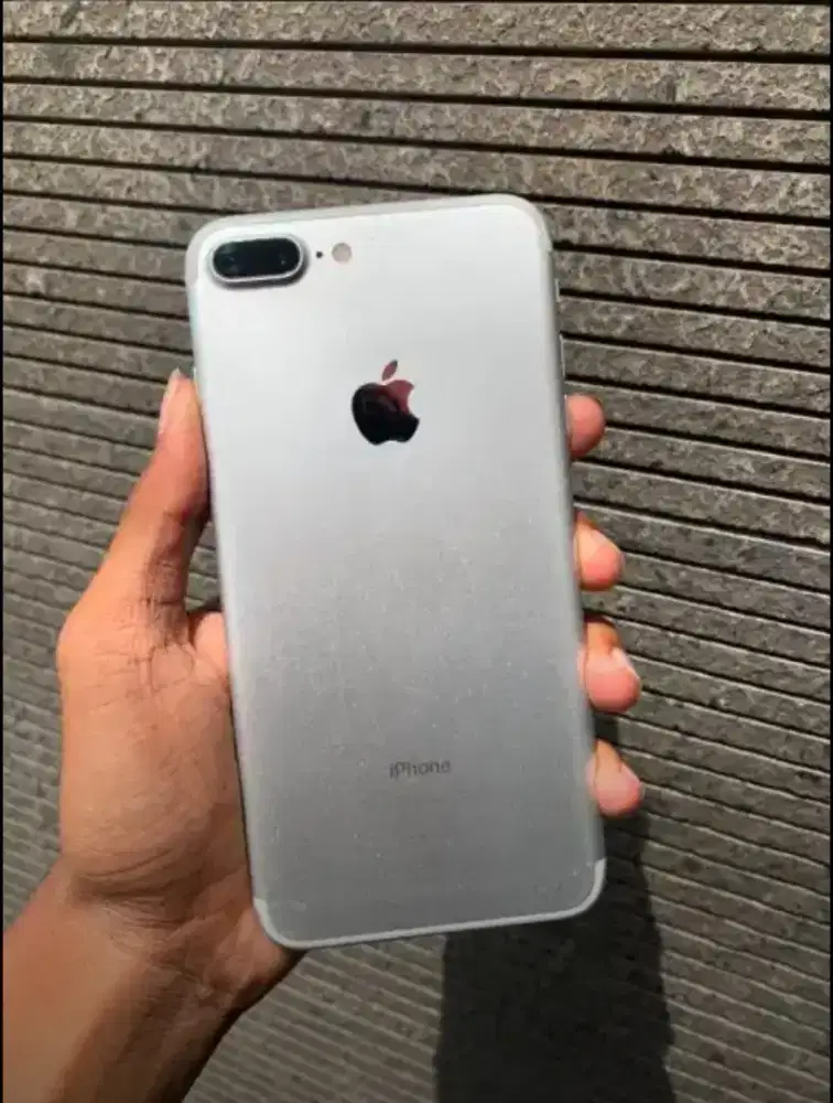 iPhone 7+ 128gb eks iBox Masih Oriii