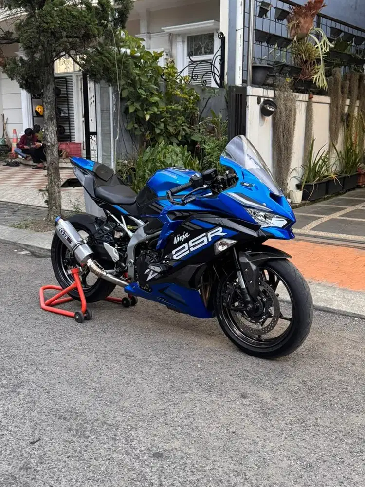 2021 Kawasaki ZX-25R SE ABS