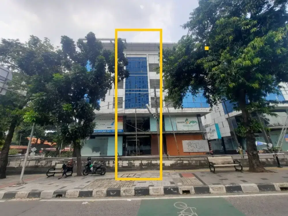 Disewakan Ruko 5 Lantai , Luas 697m2 di Pejaten Office Park, Warung Buncit