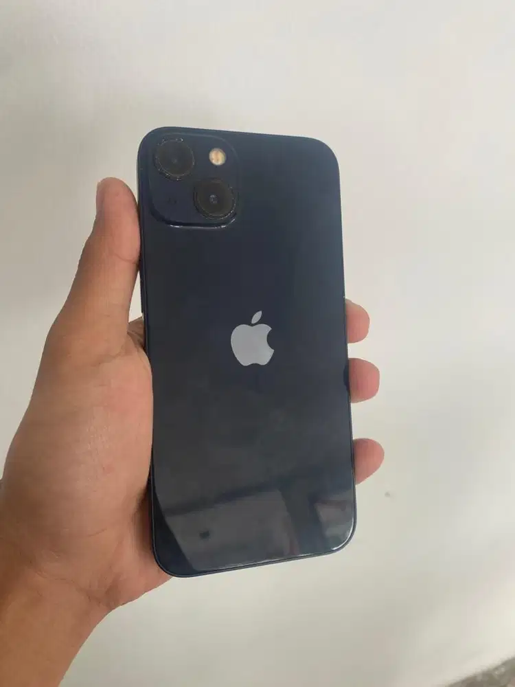 iPhone 13 Midnight