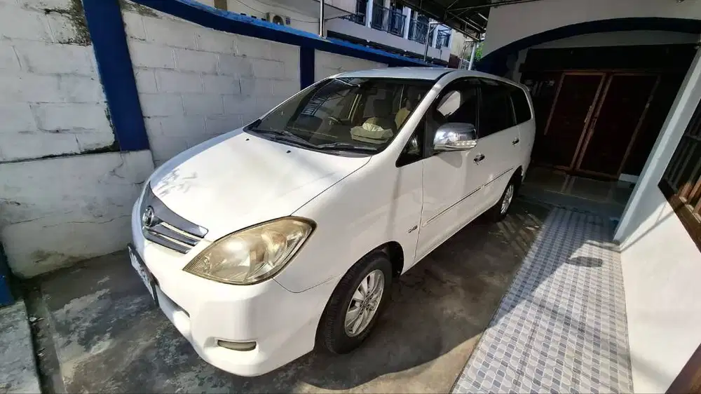 Toyota Kijang Innova V Diesel Matic 2011 KM 125 Ribu Balikpapan