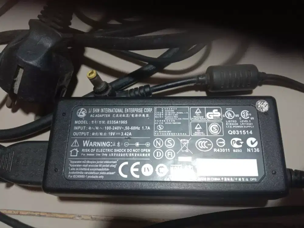 Adaptor laptop bekas li shin ac adapter