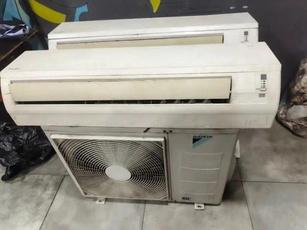 Barang bekas ac rusak