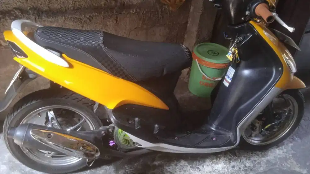 Yamaha Mio Sporty Tahun 2004 body dapet 2 sett surat komplit