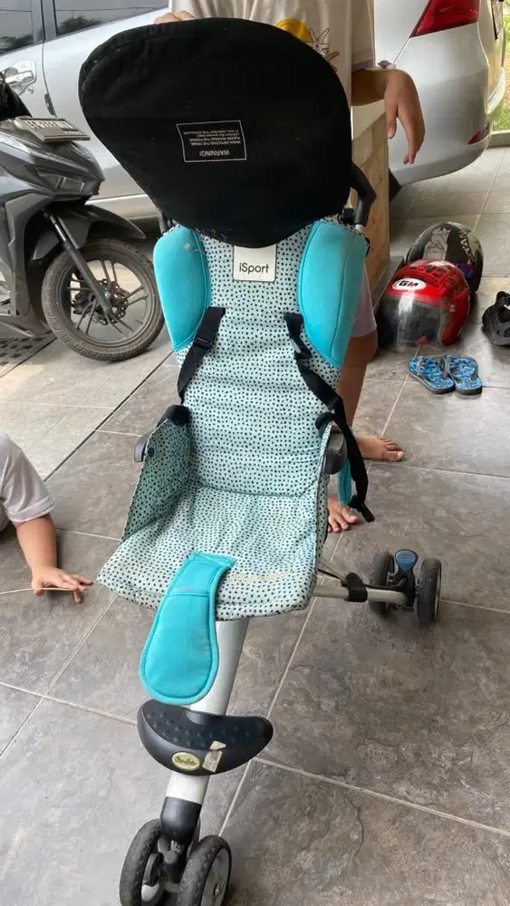 Stroller bekas kondisi baik. Murah