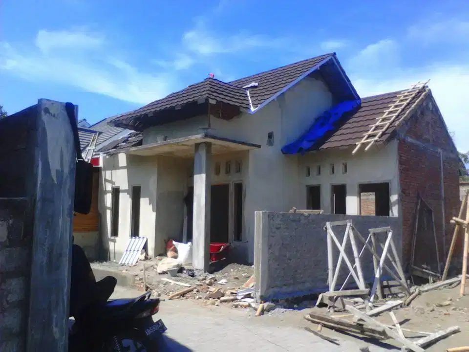 Bongkar dan Renovasi Atap Lapuk Dgn Baja Ringan TASO Kuat dan Awet