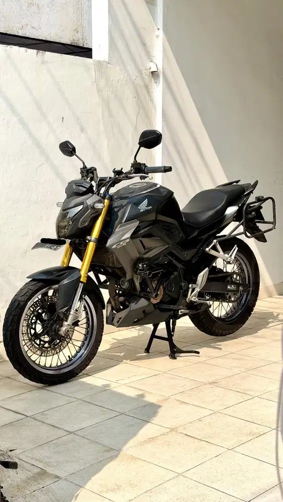 New Honda CB150R Streetfire V4 2022 SE Hitam Doff