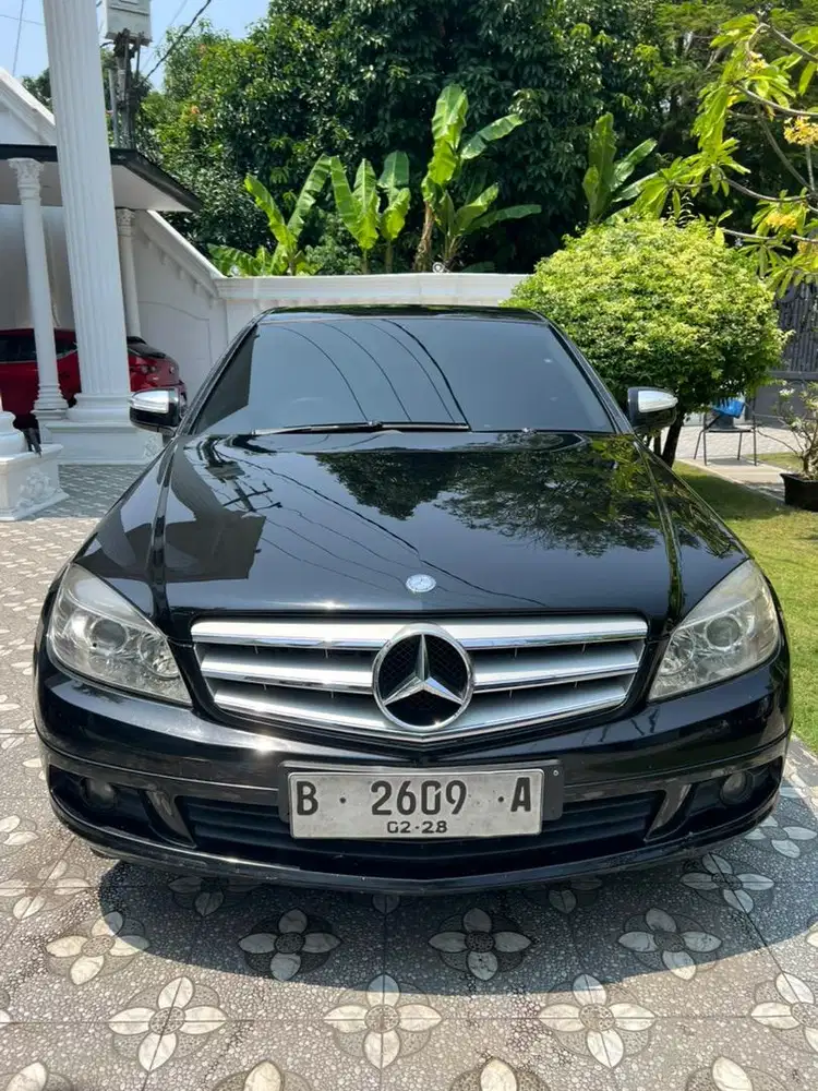 Mobil Mercy C200 2008 Hitam