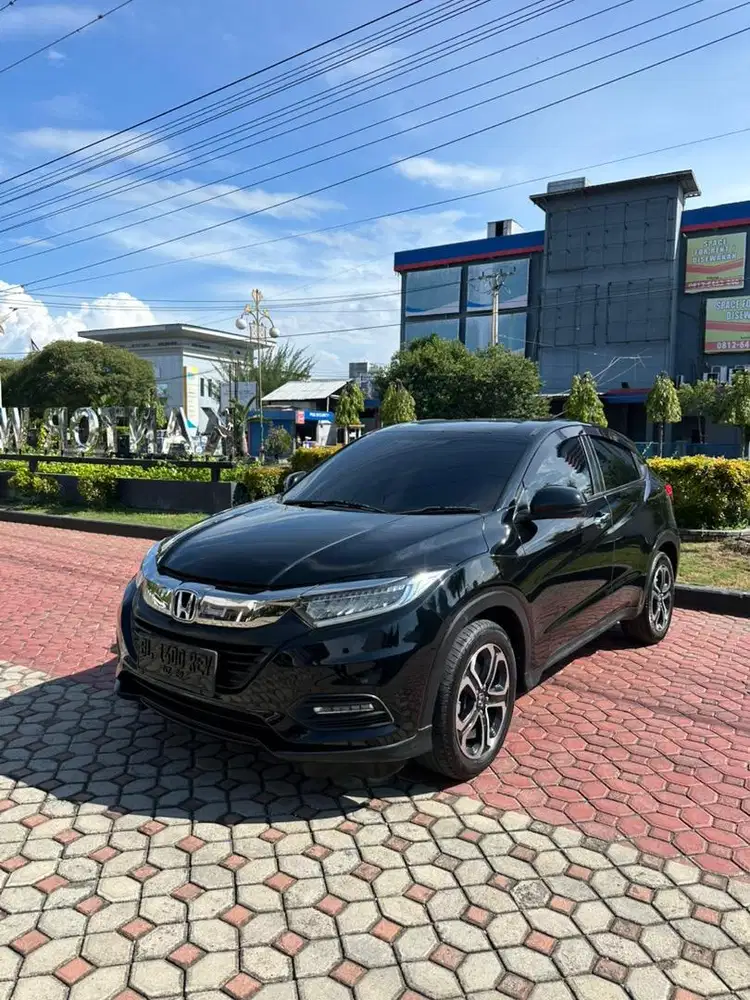 HRV SE 2019 HITAM