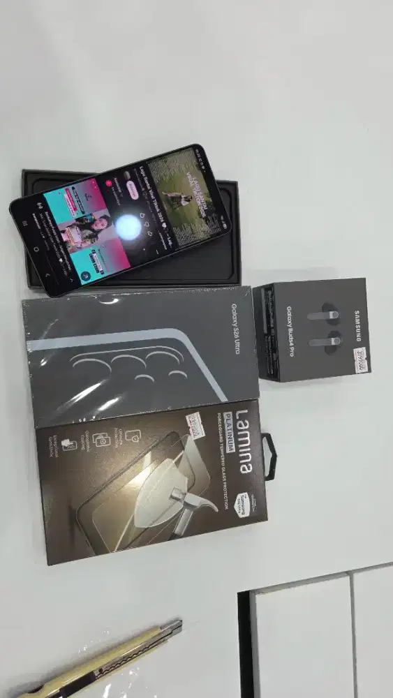 Samsung galaxy S26 ultra 12/512 free buds 4 pro