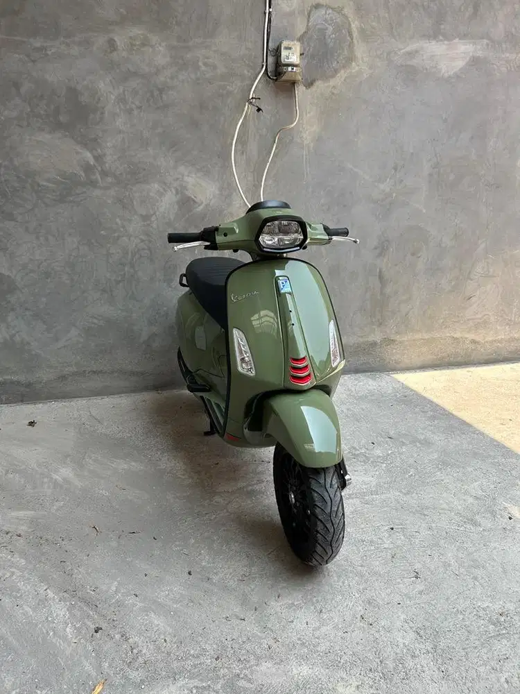 Vespa Sprint S 2022 Green Tenace Low KM Hijau Army ABS Iget Facelift