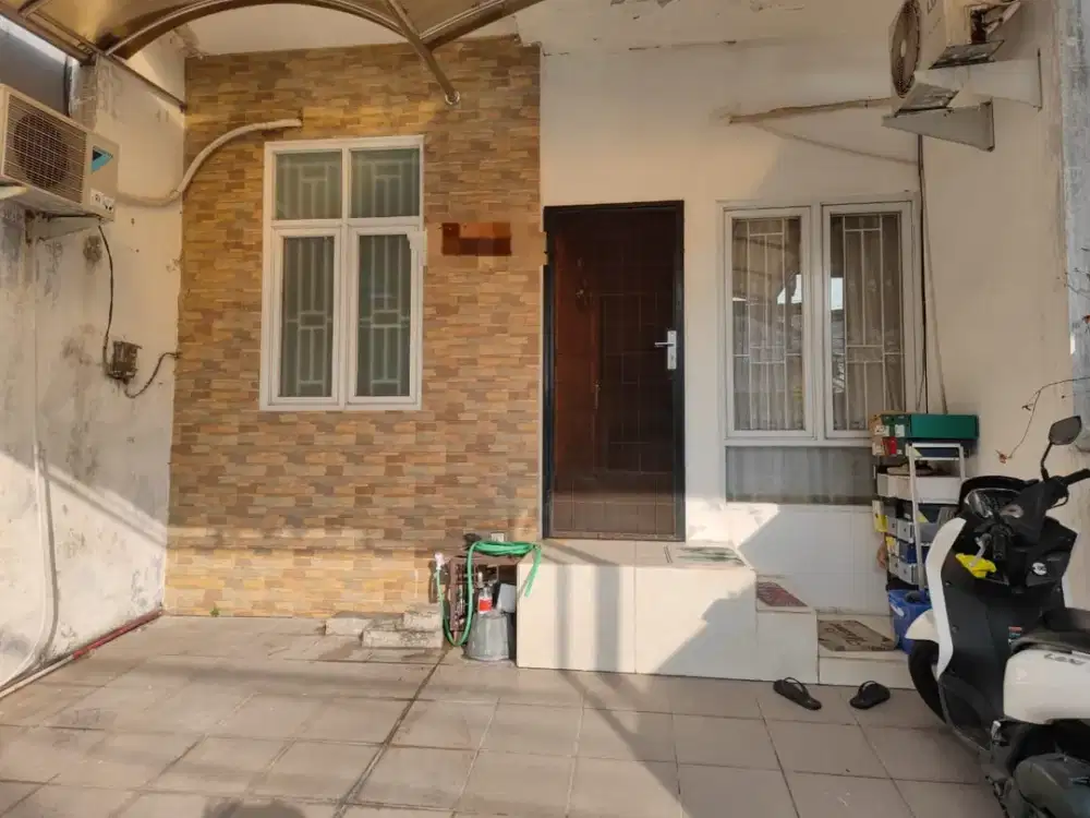 MURAH !! DIJUAL RUMAH DI BCS 1,5 LANTAI SIAP HUNI