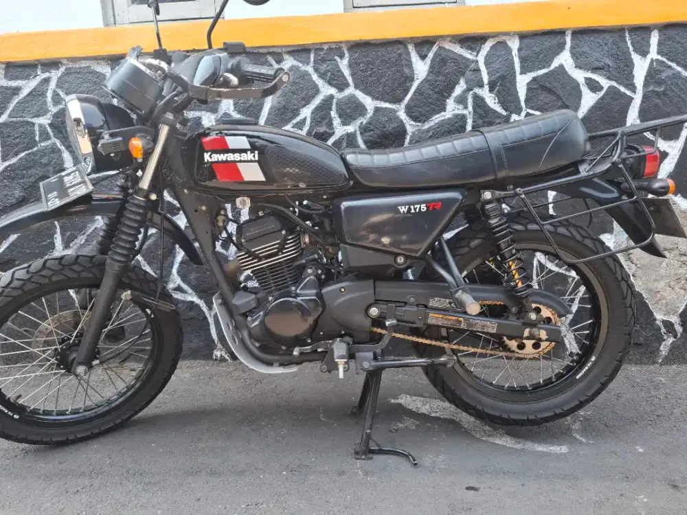 Kawasaki w175tr