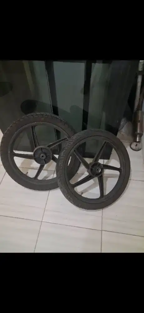 Velk racing dan ban 1 pasang