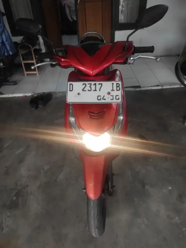 BEAT KARBU 2011 MERAH