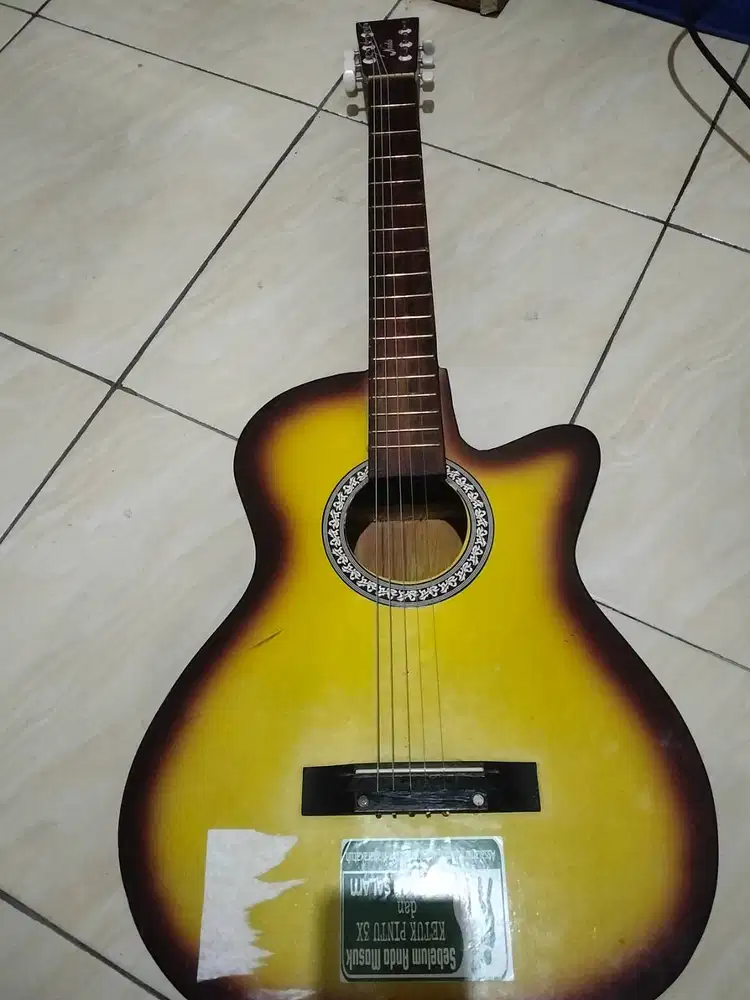 Nada, 5 bulan, gitar akustik