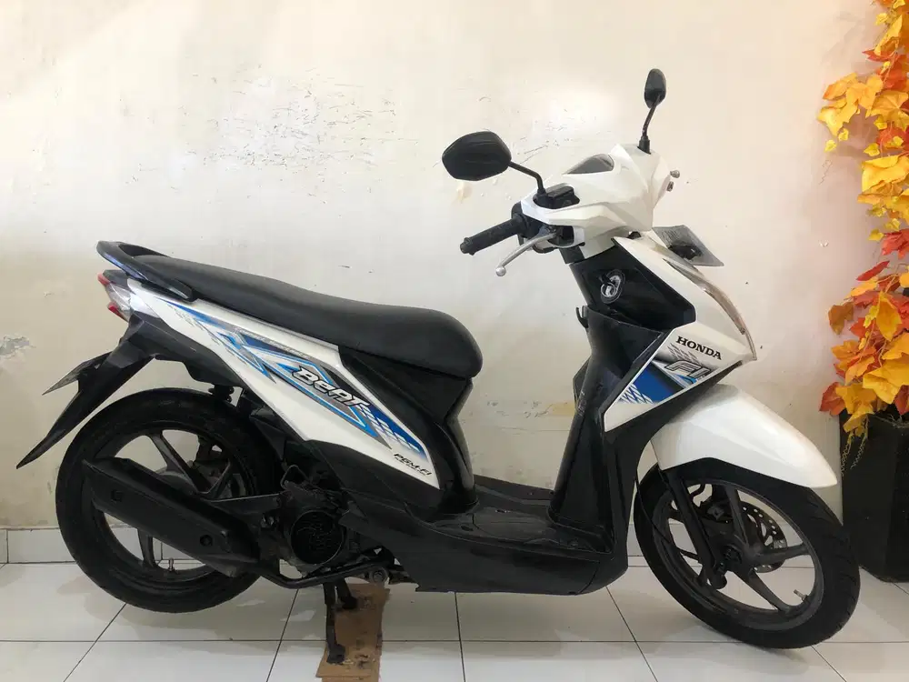 Honda Beat Fi Th.2014 putih!!