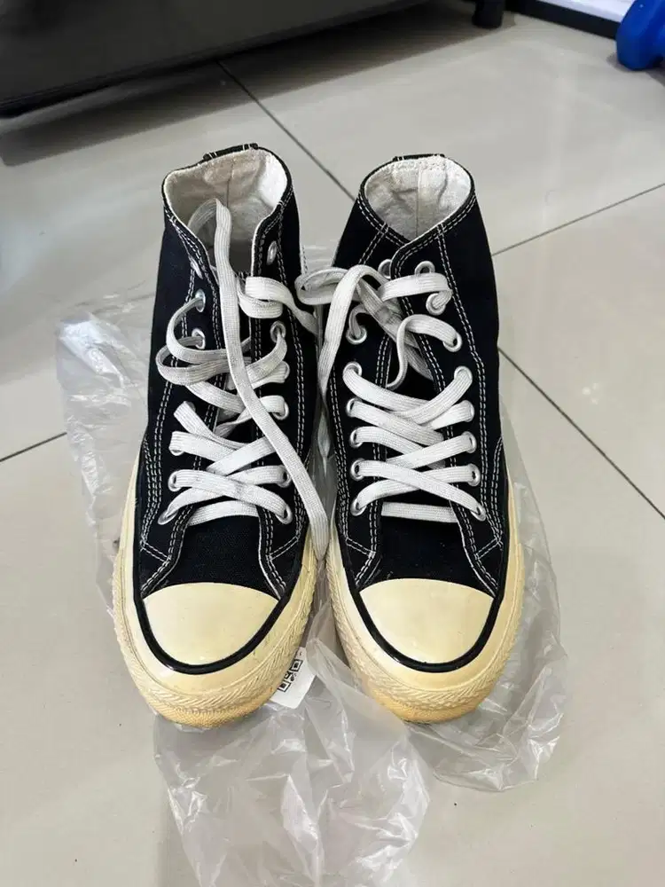 sepatu converse cewek/cowok uk 38