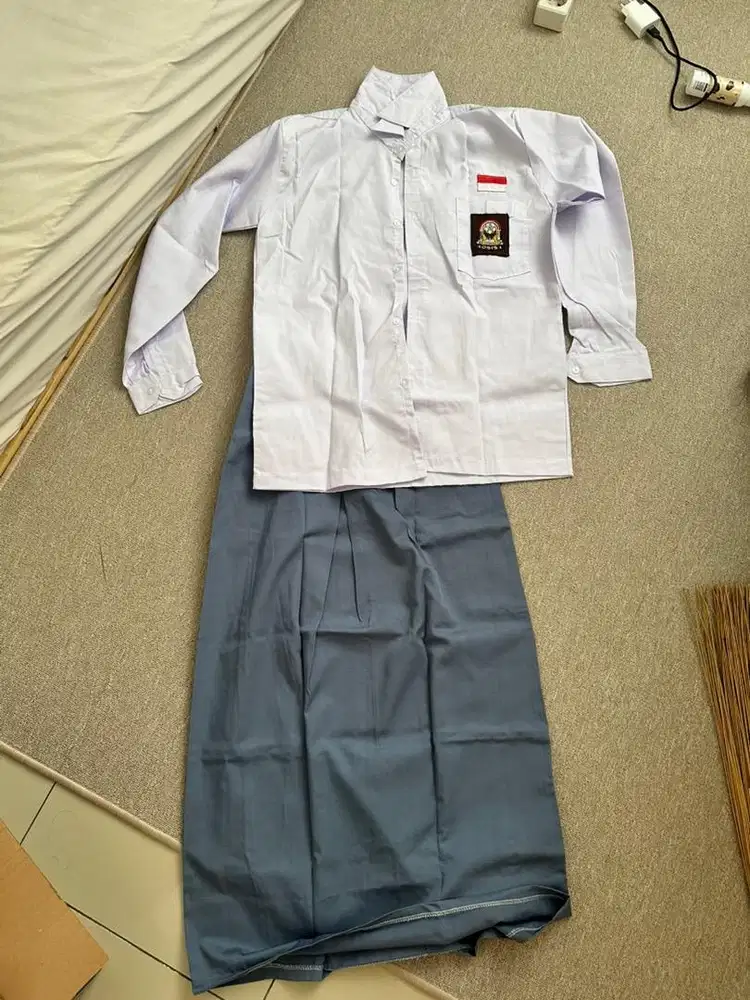 SERAGAM SMA PUTIH ABU ABU