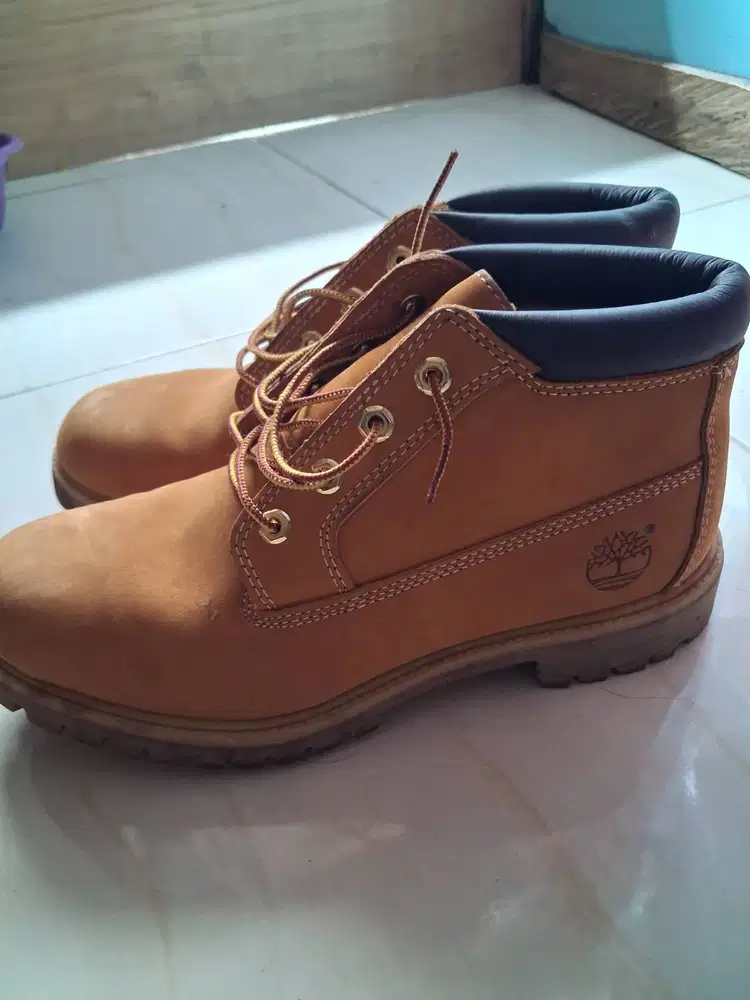 Sepatu merk timberland waterproof size 9/43.5