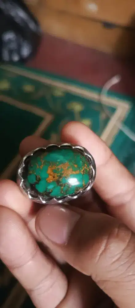 Batu pirus Persia hijau kedondong