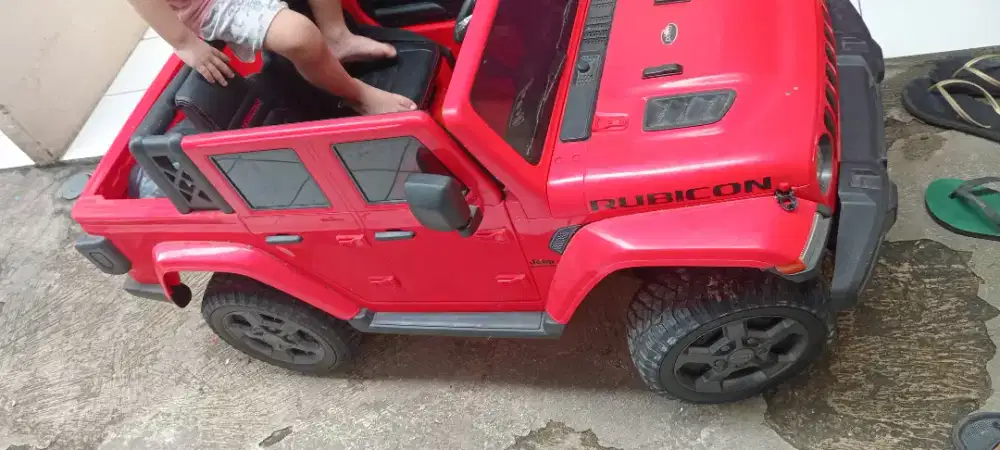 Mobil Aki Mainan Anak Bekas