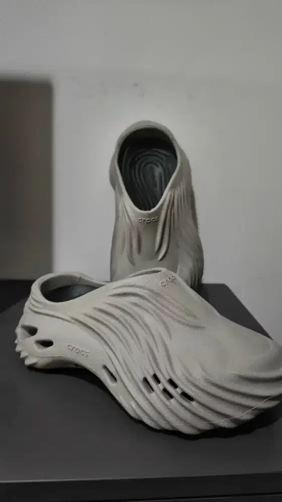 CROCS ECHO WAVE GREY 1000% ORIGINAL