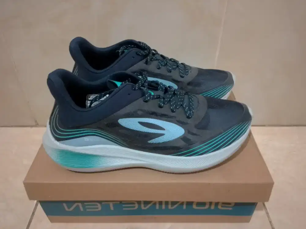 Sepatu Running Lari