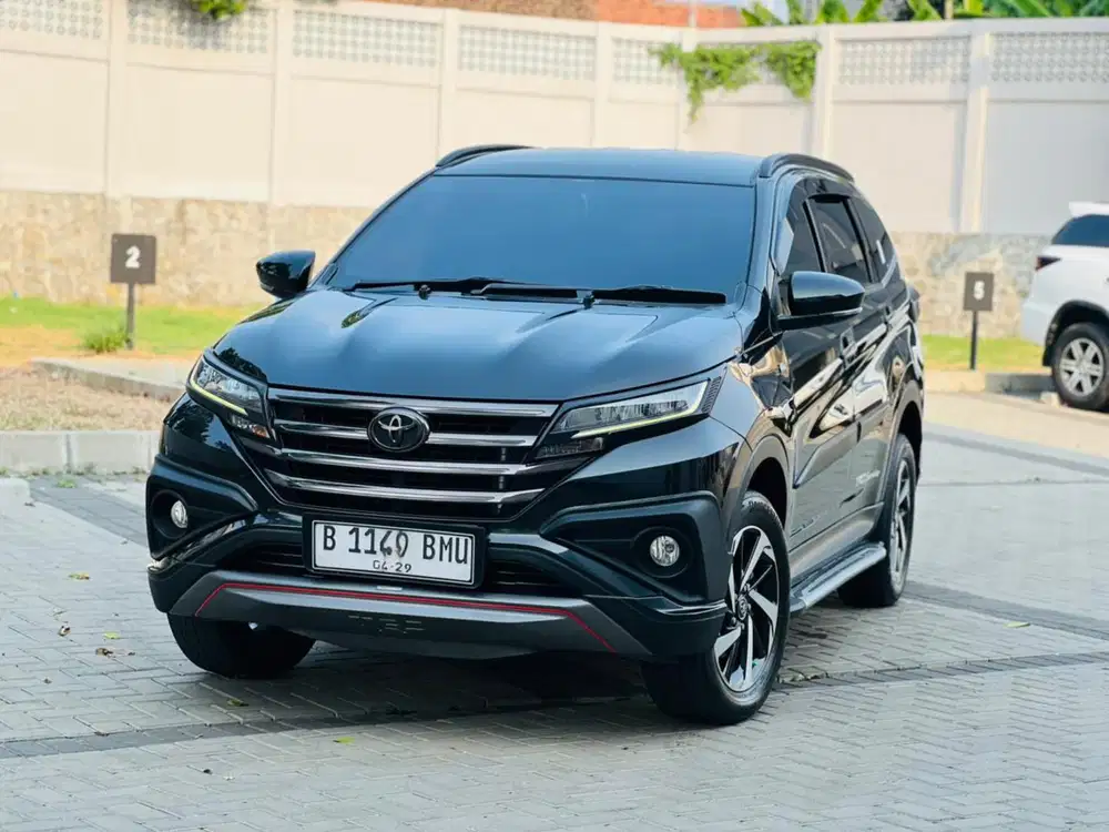 TOYOTA RUSH 1.5 S TRD SPORTIVO AT BENSIN 2021 , HITAM , MOBIL RAWATAN