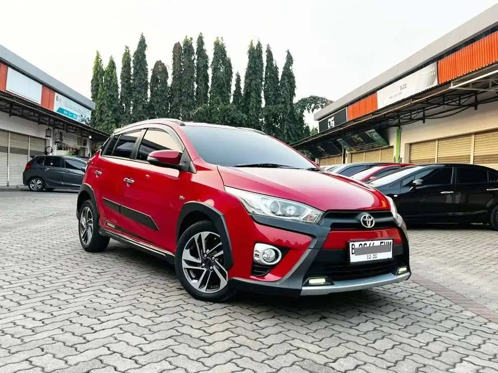 toyota yaris (2015)