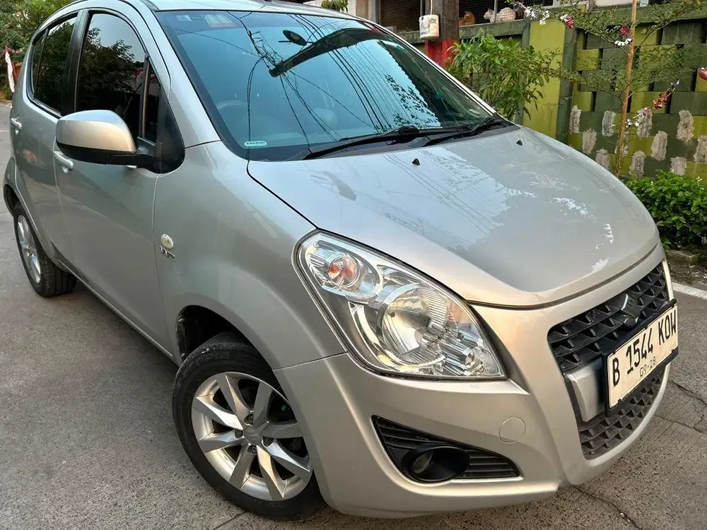 Mobil Suzuki Splash 1.2 M/T 2013 Silver Low Km Pajak Sep 2027 Pribadi