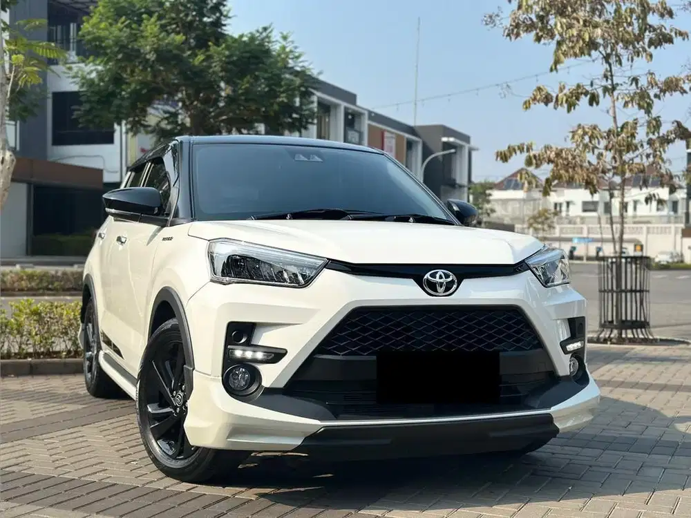 (KM 17 RIBU) TOYOTA RAIZE 1.0 TURBO GR SPORT  TSS PUTIH TWO TONE 2022