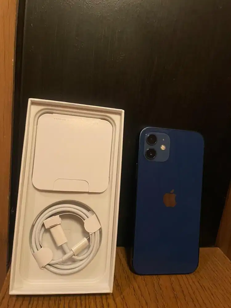iphone 12 128gb layar lebar