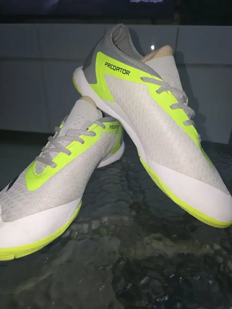 Sepatu Futsal Adidas