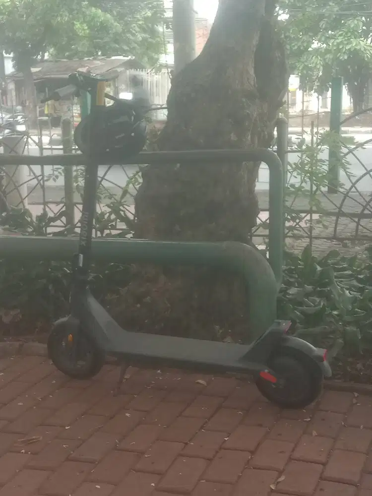 Jual Edisi butuh dana cepat kondisi prima lengkap charger buat ongkos