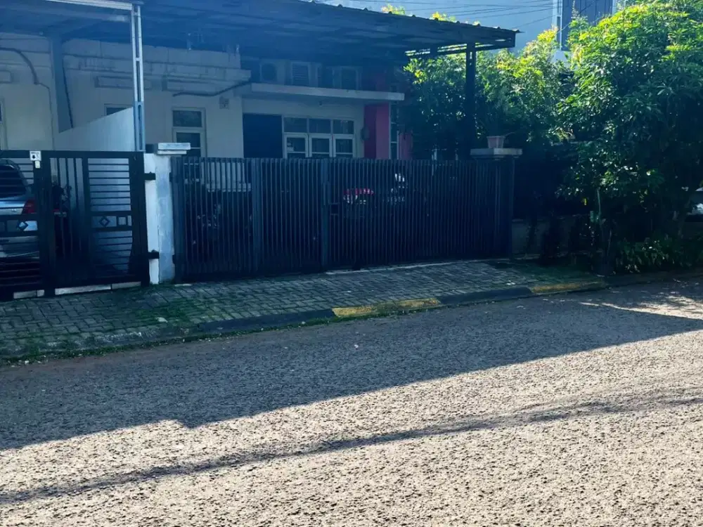 Dijual Rumah di Boulevard Cibubur Country Siap Huni