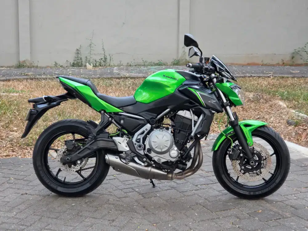 Moge Naked Kawasaki Z650 th 2017 Km12rb Antik Siap Gas Turing Not ER6