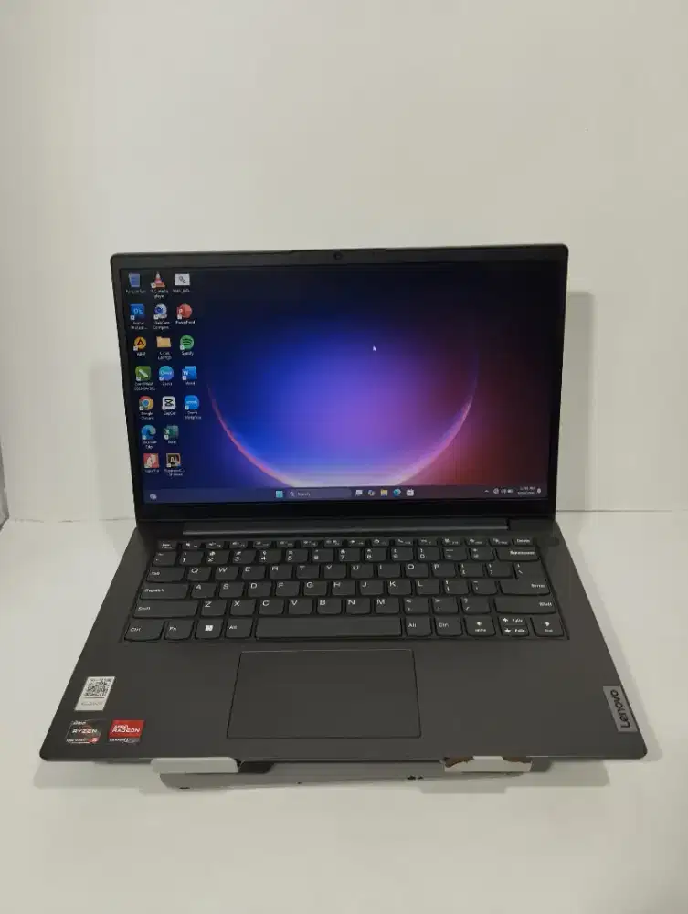 LAPTOP LENOVO V14 G2