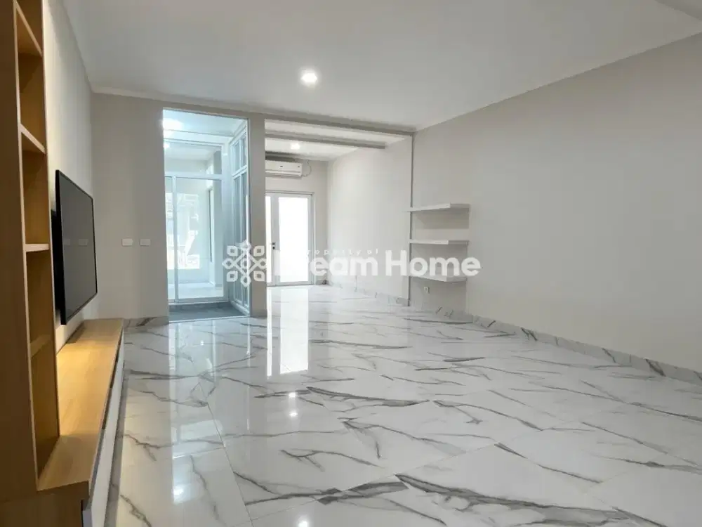 Rumah Rapi Siap Huni Full Renovasi di Modernland